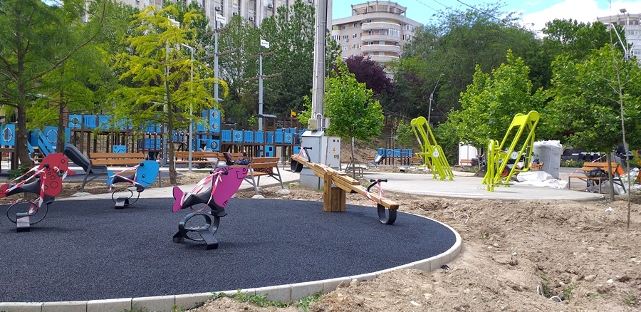 parculet copii, faleza dunarii (2)