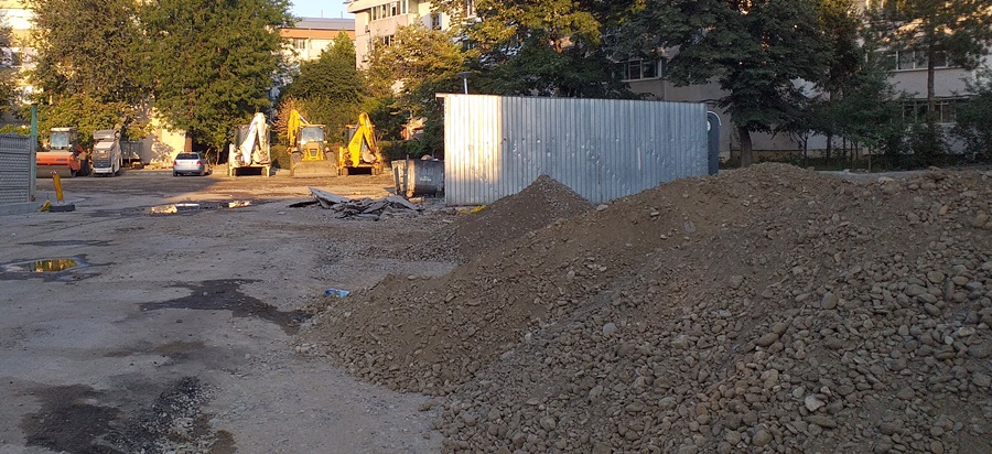 parcari, constructii