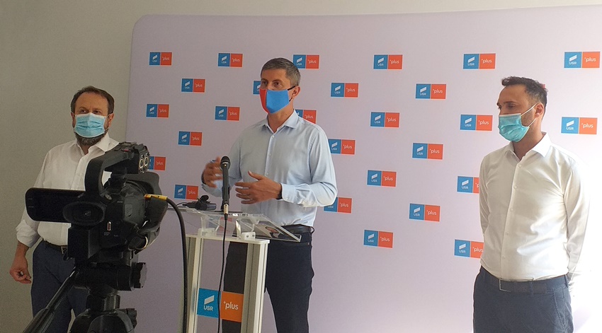 Dan Barna, vizită fulger la Brăila pentru a susține candidații USR-PLUS, Cătălin Stancu și Mihai&nbsp;Isvoranu