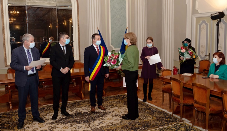 Sportivi performanți și profesori ai Liceului cu Program Sportiv premiați de autoritățile locale&nbsp;brăilene