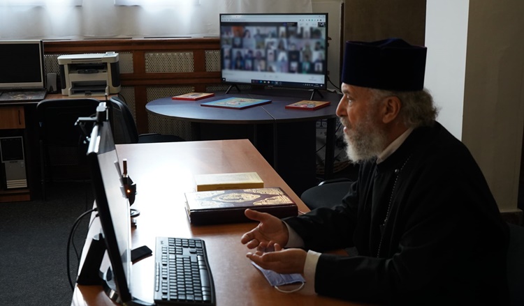 Tineri gălățeni implicați activ în pregătirea şi susţinerea unor proiecte&nbsp;eparhiale