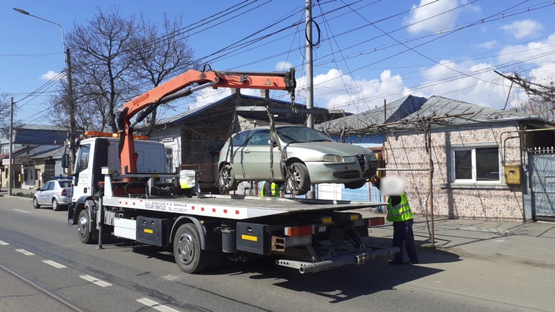 66 de autoturisme, abandonate pe domeniul public, au fost identificate de polițiștii locali în&nbsp;2021