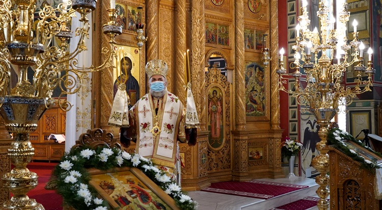 Înaltpreasfnţitul Părinte Casian prezent la Catedrala ”Naşterea Domnului”, în a doua zi de&nbsp;Paște