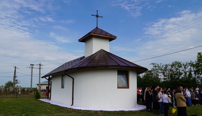 Sfințirea bisericii din satul Ionești, comuna Cireșu, prilej de sărbătoare&nbsp;spirituală