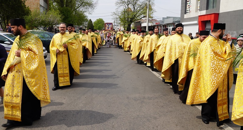 Sute de brăileni au participat la Pelerinajul de&nbsp;Florii