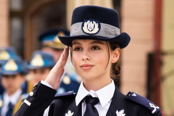 Brăileancă, șefă de promoție a Academiei Forțelor Aeriene | Andreea-Mălina va fi pilot pe un elicopter SMURD, la punctul aeromedical din&nbsp;Galați