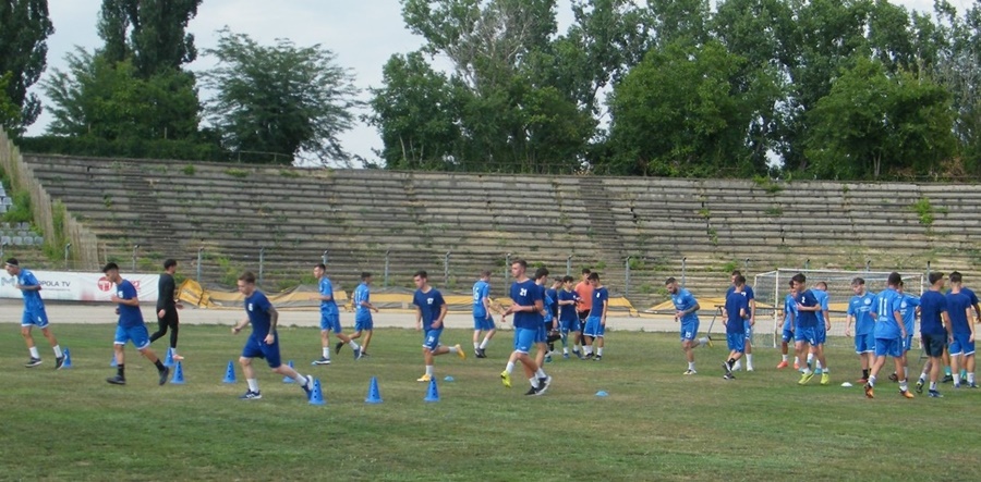 Echipa Dacia Unirea Brăila s-a reunit luni pe Stadionul Municipal | „Băieții noștri turează motoarele la&nbsp;maxim!”