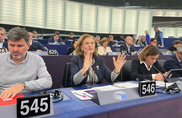 Europarlamentarul Grapini a solicitat Comisiei Europene să propună un mecanism prin care țările care au, la gaz, cel mai mic consum/locuitor din UE, să nu mai aibă obligația de reducere a&nbsp;consumului