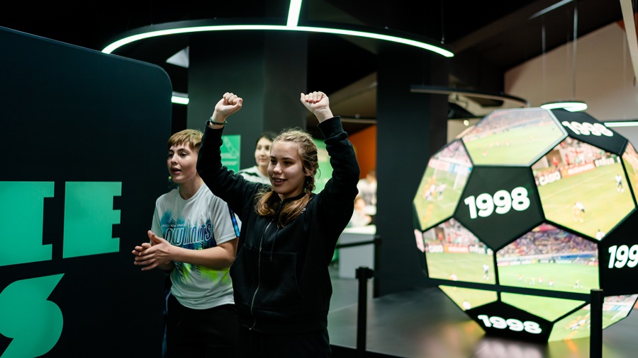 „Școala Altfel” 2023 la Muzeul Fotbalului | 2.000 de elevi și cadre didactice, peste 50 de unități de învățământ din 20 de județe ale României implicate în&nbsp;proiect