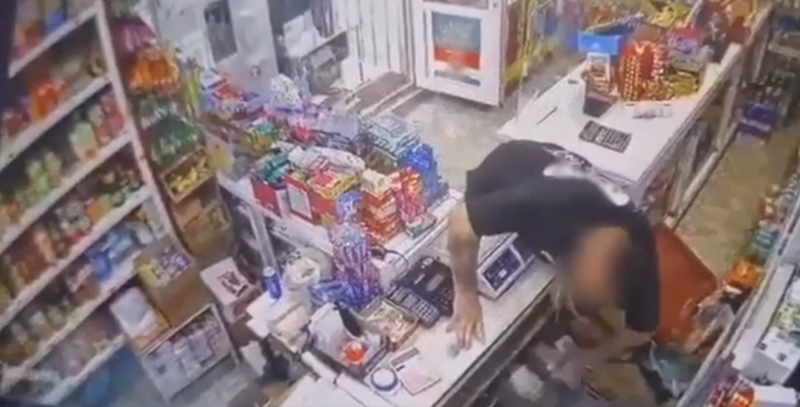 Prins de jandarmi, după ce a sustras bani dintr-un magazin din Brăila și i-a pierdut la un aparat cu jocuri de&nbsp;noroc