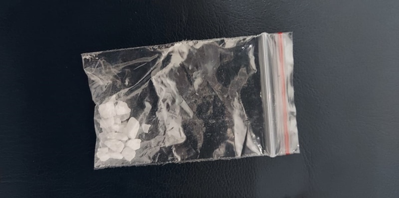 Tineri brăileni, în vârstă de 19 ani, surprinși de jandarmi cu substanțe, posibil interzise, asupra&nbsp;lor